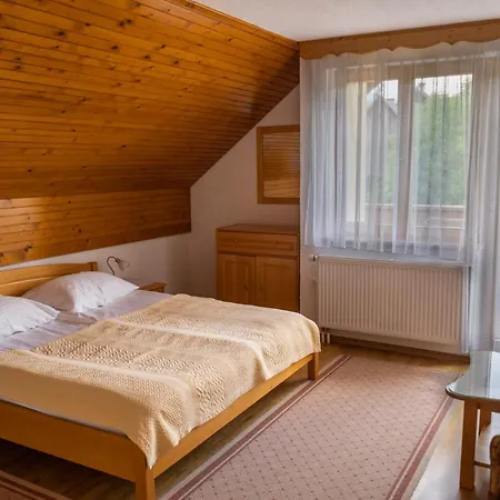 Apartma Pr Tavcarju Appartement